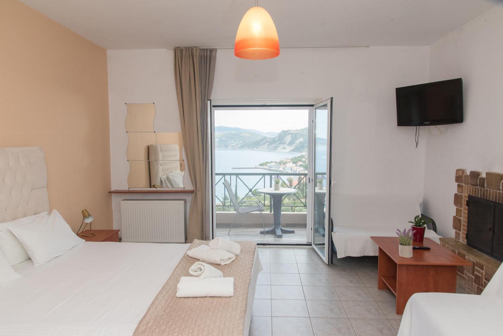 Panorama Hotel Platana Luaran gambar